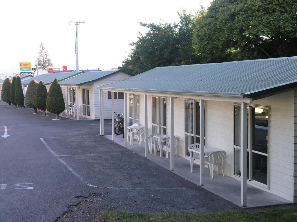 Blenheim Bridges Holiday Park Exterior photo