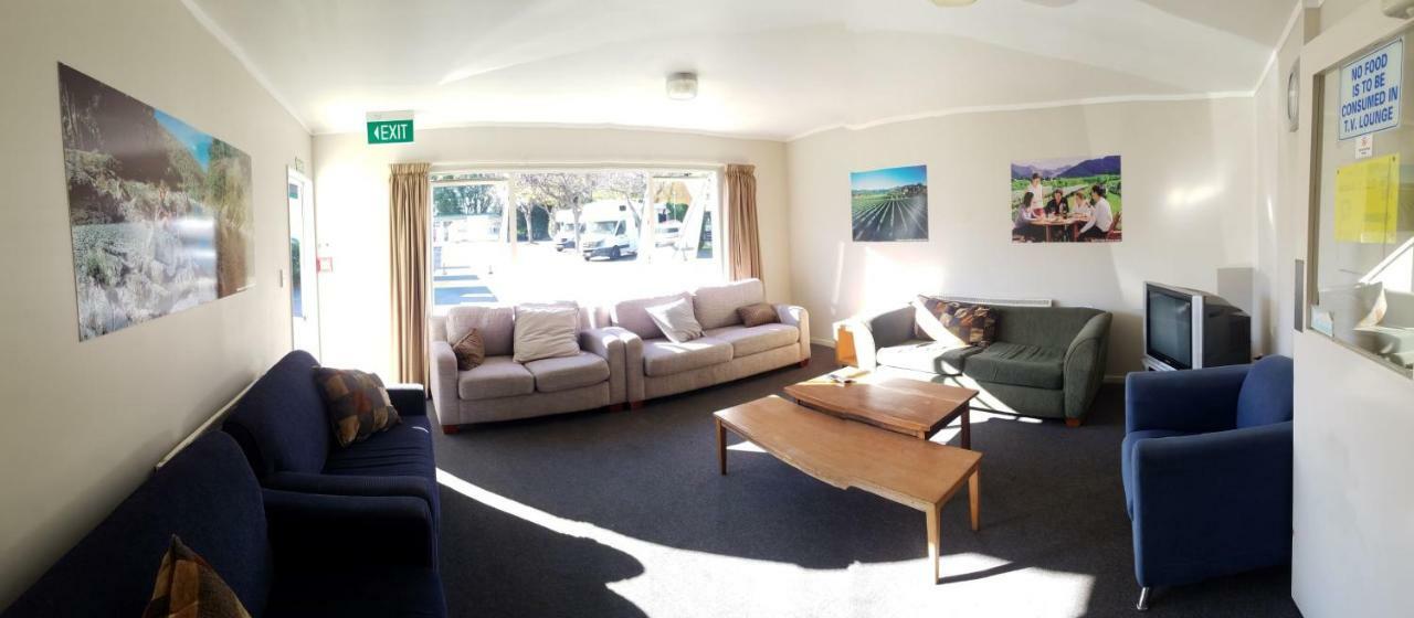 Blenheim Bridges Holiday Park Exterior photo
